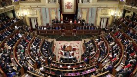 El gobierno español propone una ley que permite abortar a menores de 16 años sin permiso paterno
