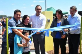 En San Cosme, el Gobernador entregó ocho viviendas, anunció otras 40 e inauguró infraestructura vial