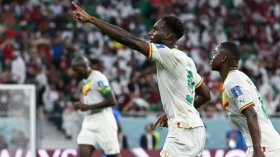  Senegal le ganó a Qatar y se metió en la pelea por la clasificación