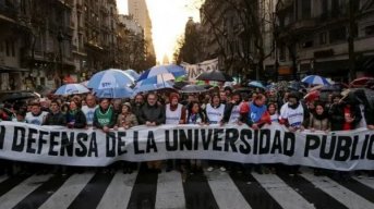 Universidades marchan hoy en todo el país contra el ajuste presupuestario de Javier Milei