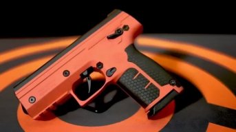 Patricia Bullrich presentará una nueva arma no letal para la PSA